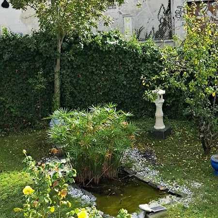 La Maison De Caroline Homestay *