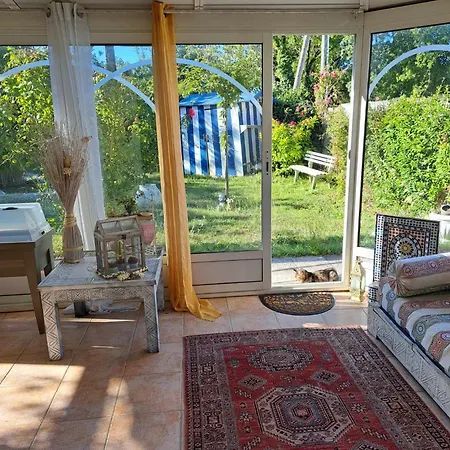 Homestay La Maison De Caroline *